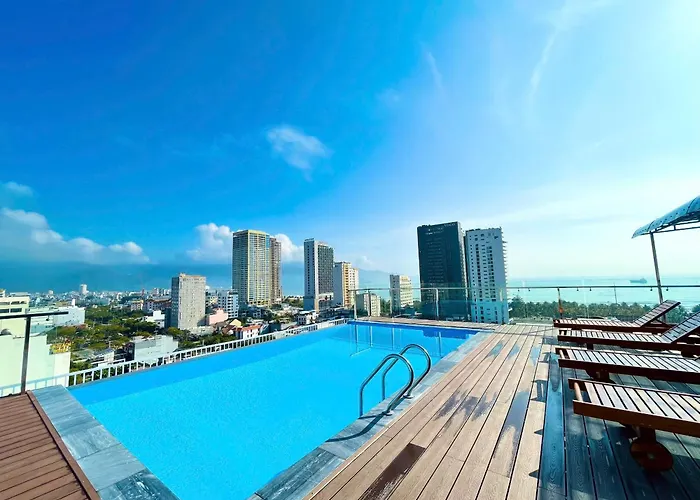 Royal Beach Hotel By Thg Đà Nẵng