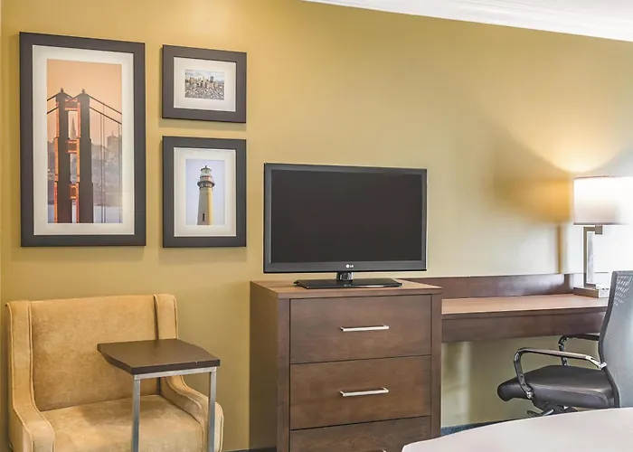 La Quinta Wyndham Sfo Airport West Millbrae-Presidents Award Winner-Free Arprt Shtl