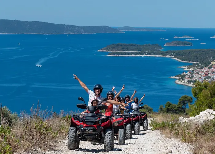 Hotel Vagabundo - Newly Renovated, 100M From Beach, Pool & Breakfast Trogir
