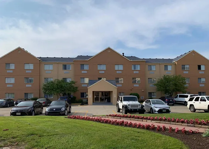 Clarion Pointe Fairborn Near Wright Patterson Afb Hotel