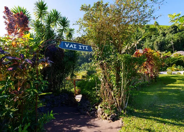 Vanira Lodge Teahupoo