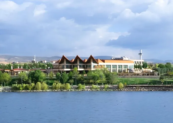 Kronos Hotel Gölbaşı