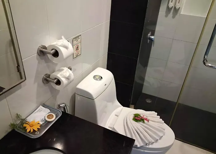 Naiyang Beach Hotel Sha Plus Nai Yang