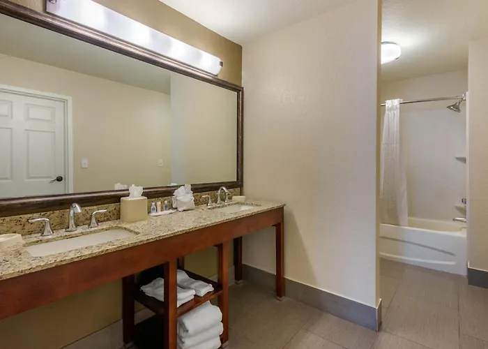 Comfort Suites Lady Lake - The Villages