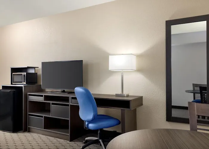 Super 8 By Wyndham Swan River Mb