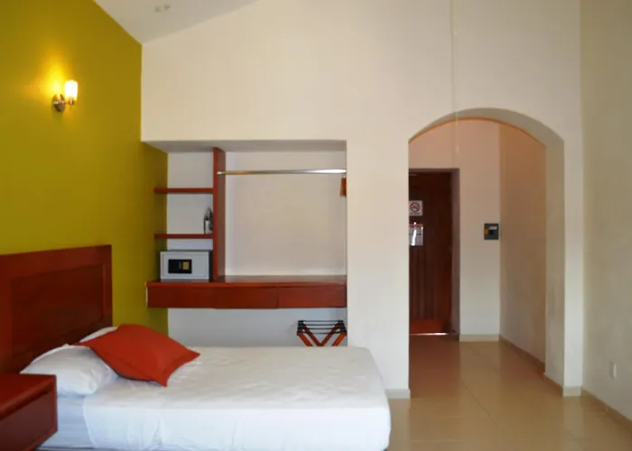 Concierge Plaza La Villa Colima