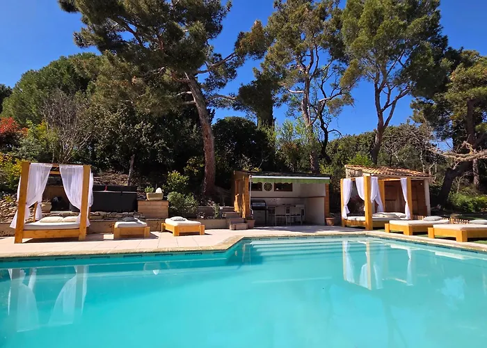 Bed and Breakfast Domaine Les Gendalis à Saint-Saturnin-lès-Avignon