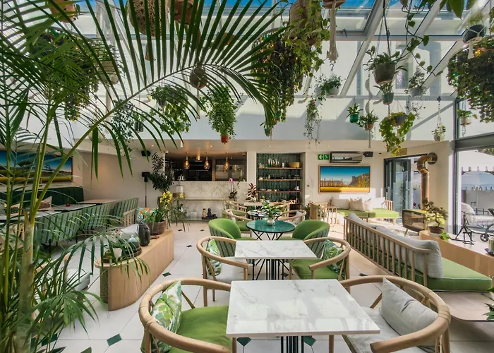 Le Petit Manoir Boutique Hotel Franschhoek