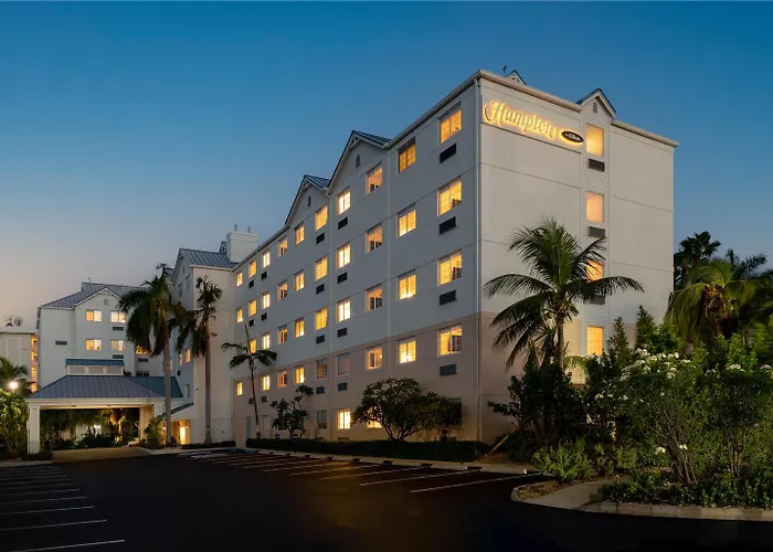 Comfort Suites Seven Mile Beach George Town
