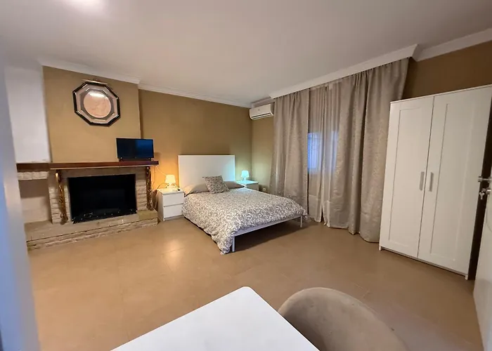 Hostal Apartamentos Playa del Palo Málaga