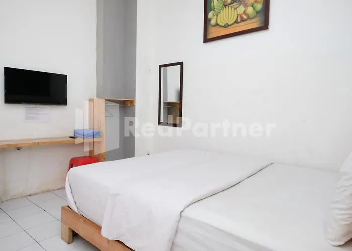 Griya Aneka Malioboro Yogyakarta Mitra Reddoorz Hotel