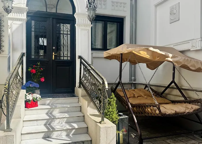 Conacul Coroanei Luxury Boutique Hotel Bucharest