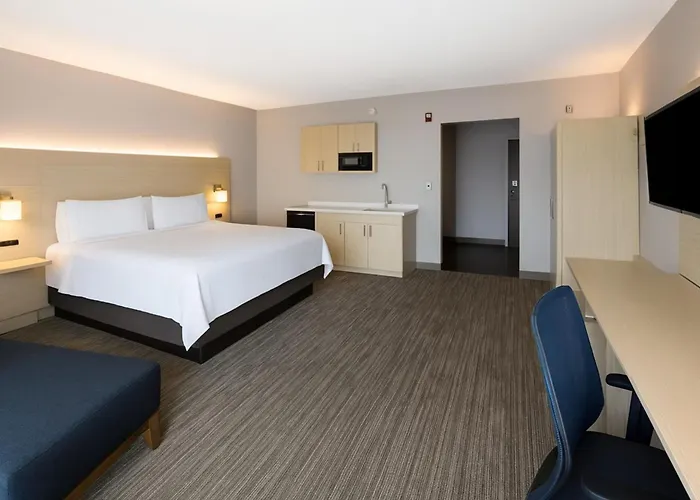 Holiday Inn Express & Suites Ft Myers Beach-Sanibel Gateway By Ihg Fort Myers Beach