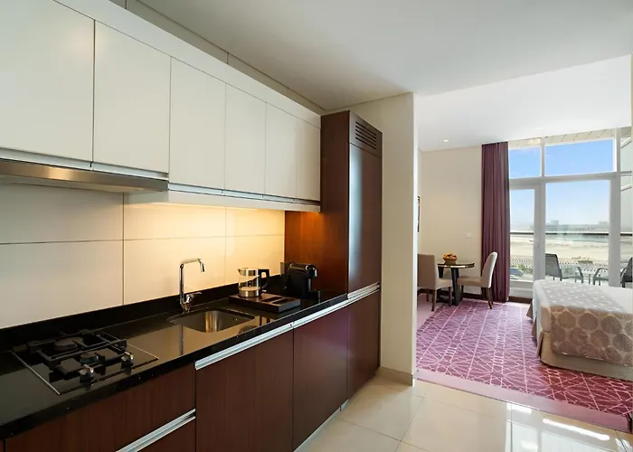 Royal Continental Suites Business Bay Dubái