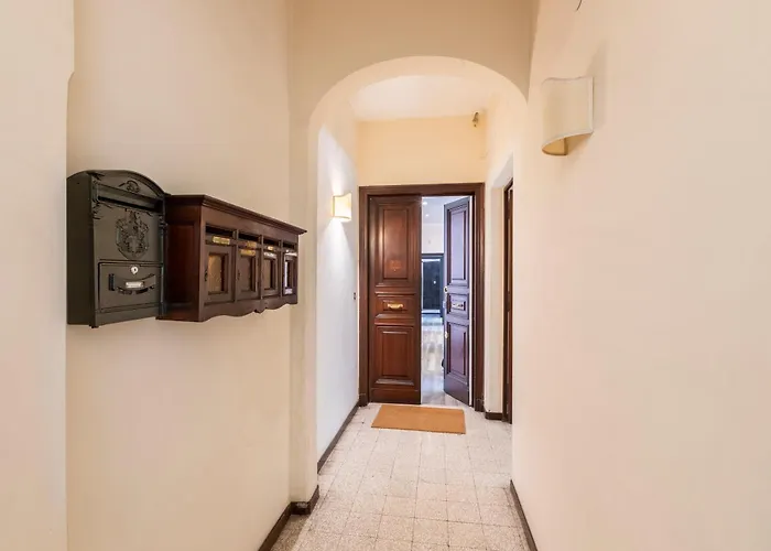Residenza Vaticano by Hili Roma