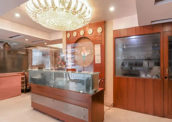 Super Hotel O Grandeur By Orbit Hotels Near Chennai Shopping Mall Hyderabad