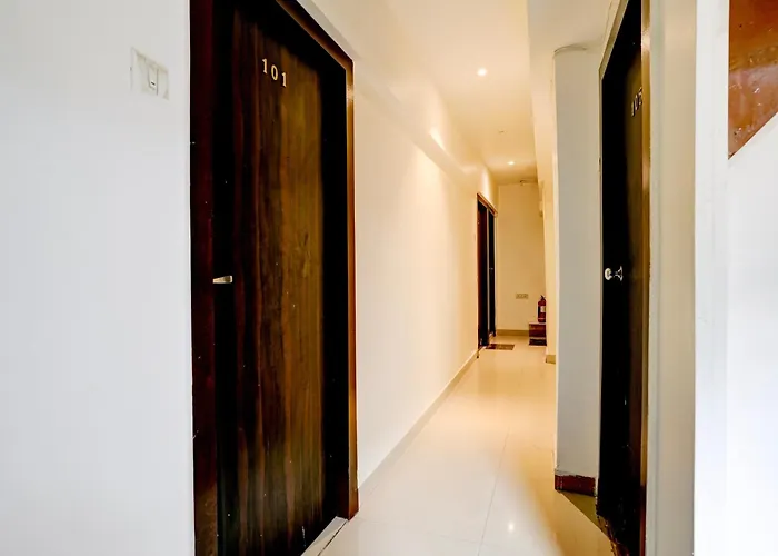 Oyo 77012 Hotel Moss View - Moca Mumbai