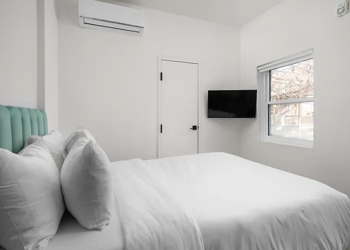 Clouds Lofts - Quartier Latin Aparthotel Montreal