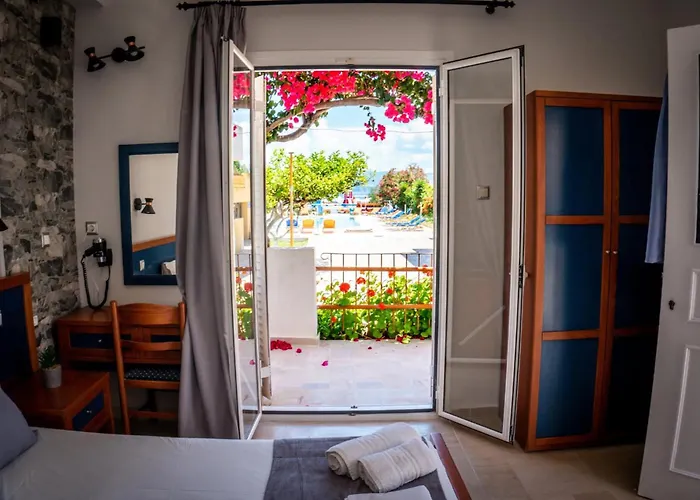Sofia Beach Apartments Kavos