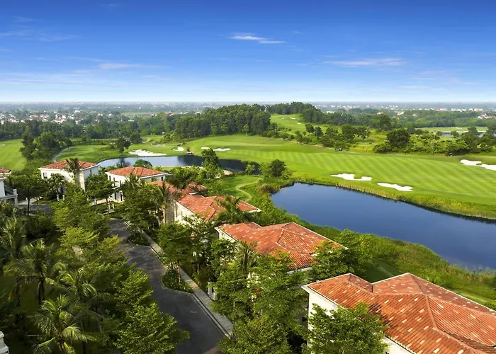 Wyndham Sky Lake Resort And Villas Hanoi