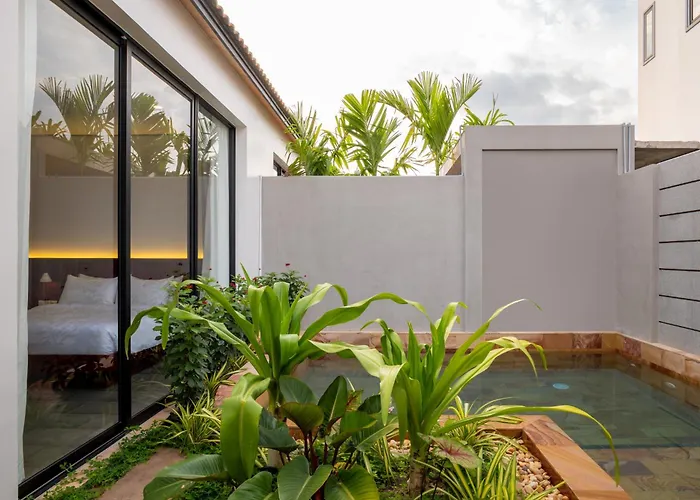 Two Seasons Siem Reap Hotel