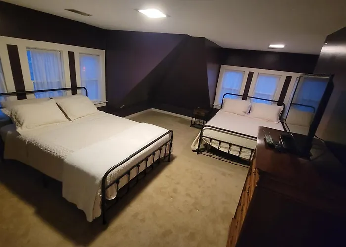 The Weis Mansion Bed And Breakfast Waterloo