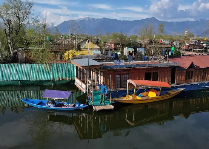 H.B.Victoria Garden Bed & Breakfast Srinagar 