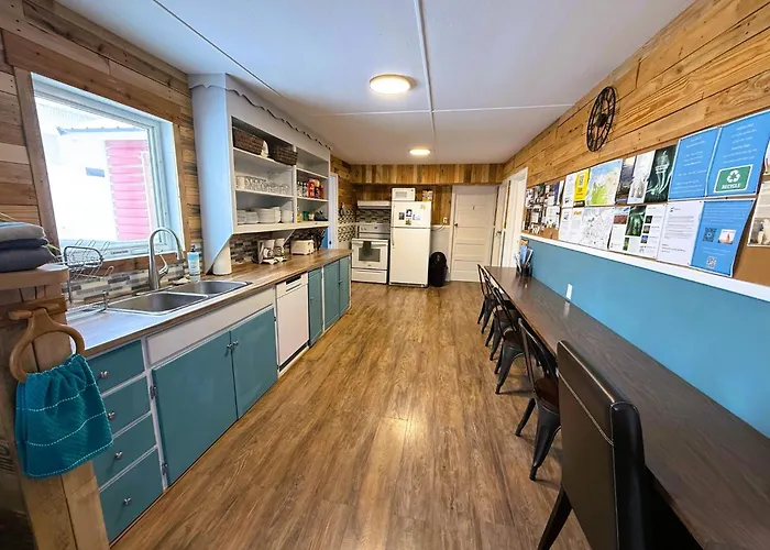 Beluga Beach House Churchill