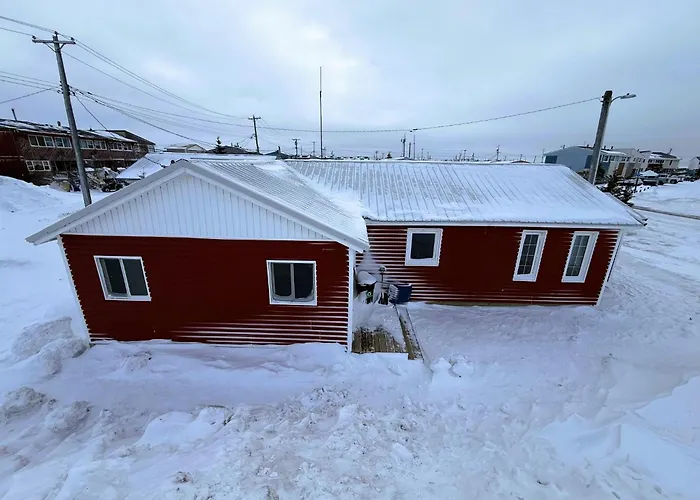 Beluga Beach House Churchill