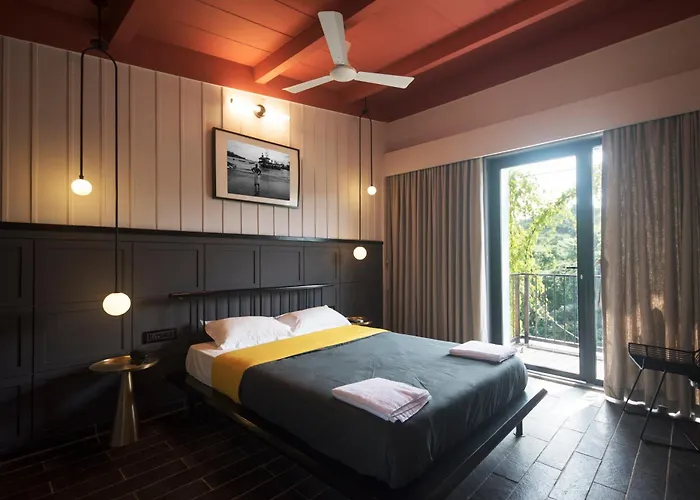 East India House Hotel Gorai