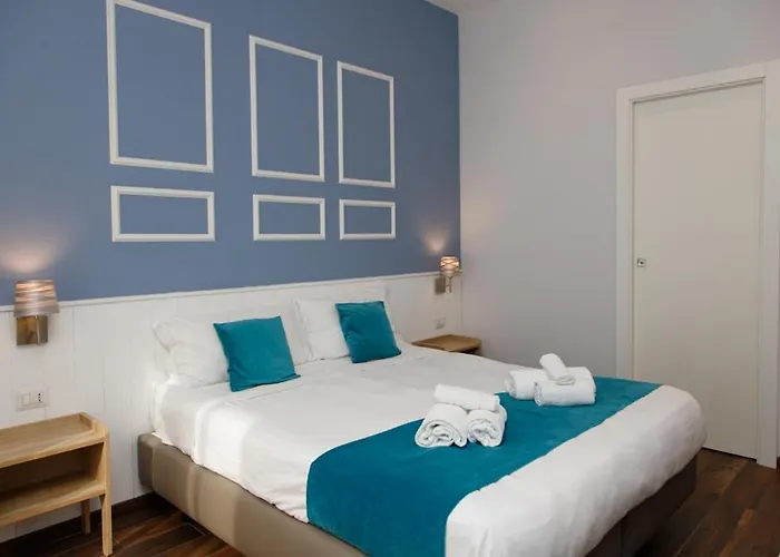 HOTIDAY Room Collection - Napoli Botanique Naples