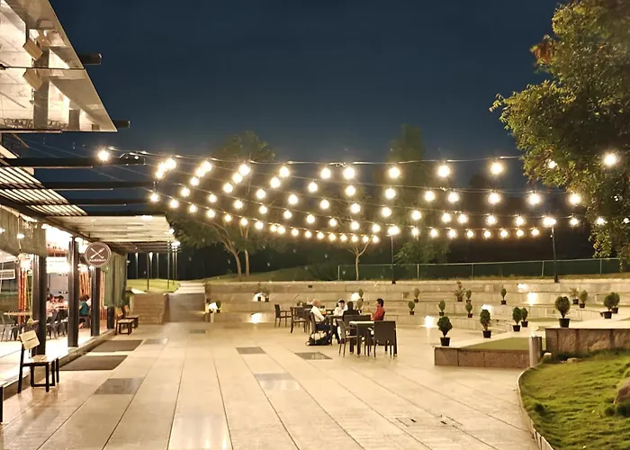 Clover Greens Golf Course & Resort - Attibele, Hosur Sarjapur