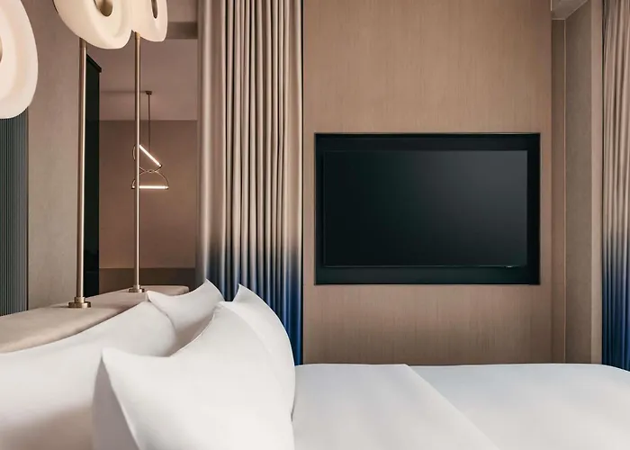Mondrian Singapore Duxton