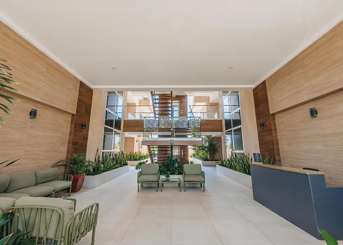 Aracari Residences By Bocobay - Luxury Condos 5 Min Walk To Ritz And Palm Beach