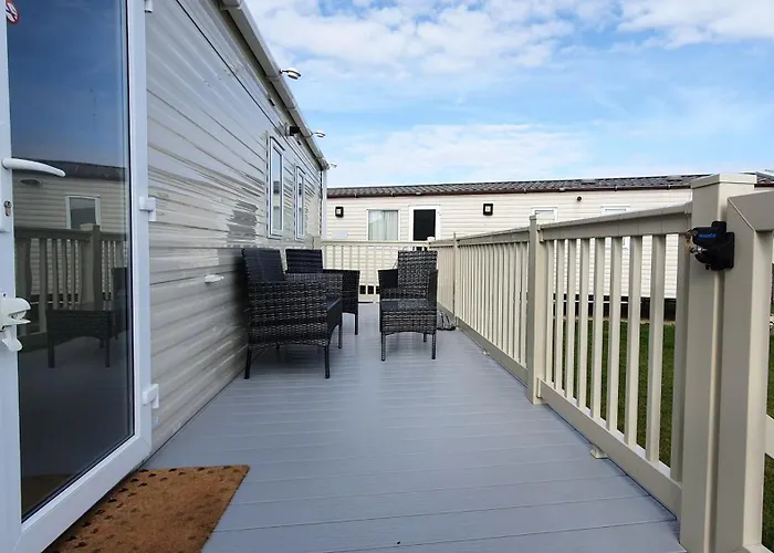 The Burrows Family Retreat, West Sands Holiday Selsey