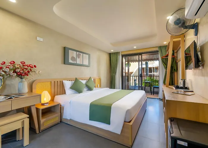 The Linh Seaside Villa Hội An