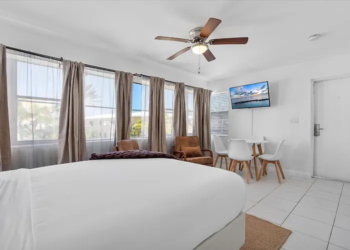 Coastal Sunset Hotel Hollywood