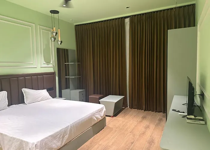 Kuber Hotel Valsad