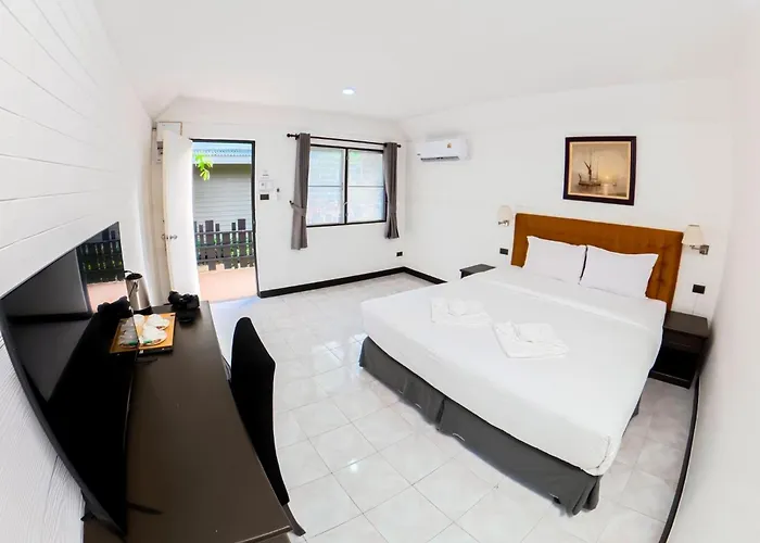 Luna Hut Resort Hua Hin