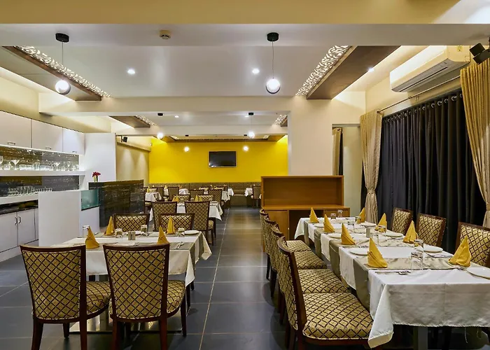 Hotel 3 Leaves, Kolhapur