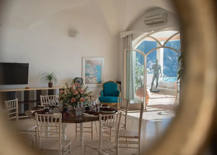 Villa Santa Chiara Positano Suites