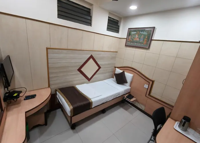 Anand Regency Majestic Hotel Bangalore
