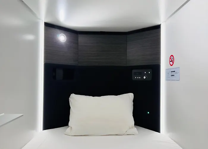 Capsule Hotel Suzumoriya Tokio