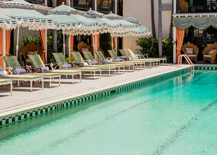 The Lafayette Hotel, Swim Club & Bungalows San Diego