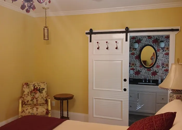 Cranberry Moon Inn Bala