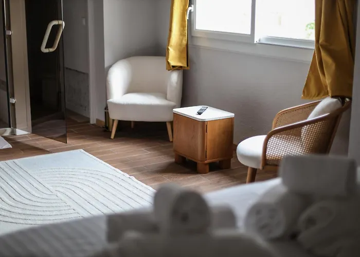 Erawan Boutique Hôtel Évreux