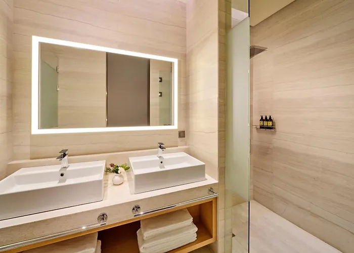 Lotte Hotels & Resorts Gimhae