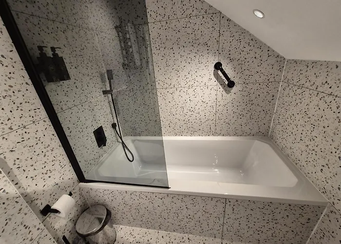 Rosemay Boutique Hotel Near Heathrow Airport Hayes 