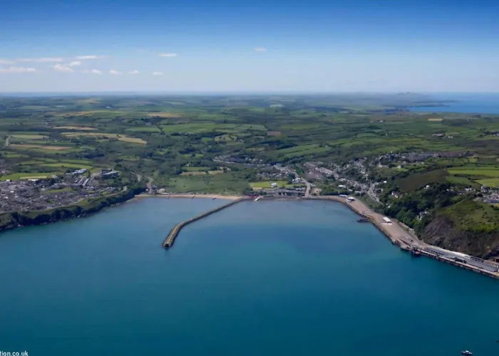 2 Vale Park Hotel Fishguard