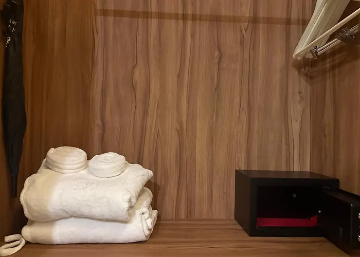 Pimnara Boutique Hotel By Simply Serene Patong
